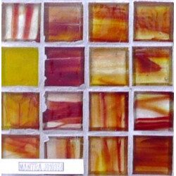 Jaune rouge orange mantra pâte de verre artisanale carré 2.5 cm par 16 carreaux
