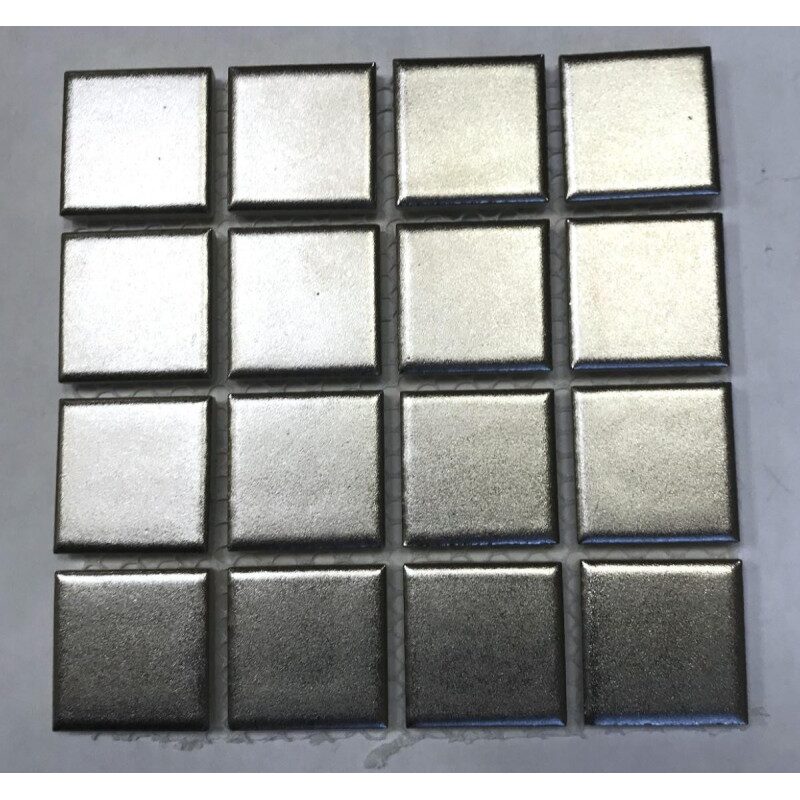 Gris argent satiné mosaïque émaux métallisé 2.5 cm vendu par 16