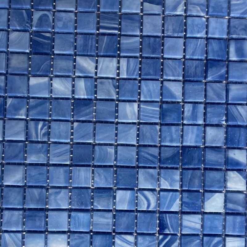 Mosaïque bleu gris marbré émaux de venise 1.5 cm vendu par 25 carreaux de 1.5 par 1.5cm