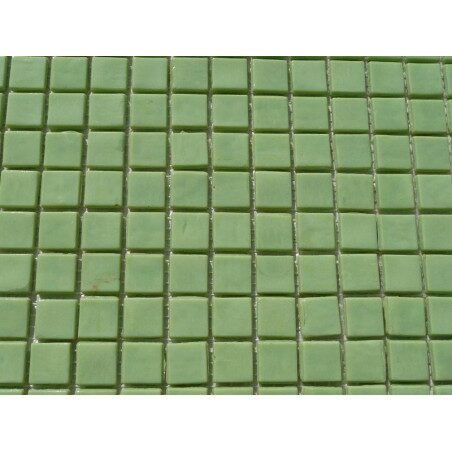Vert mosaique vert émaux vert clair  carré 1.5 cm par plaque de 32.7 cm